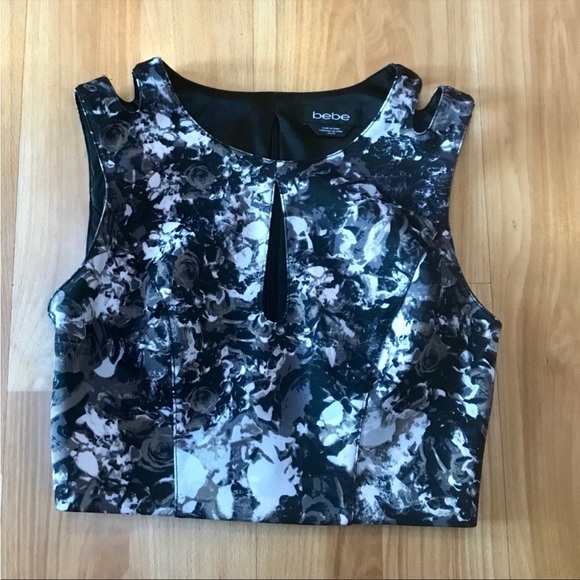 Bebe print scuba crop top - Like new ⭐️ - Picture 3 of 5